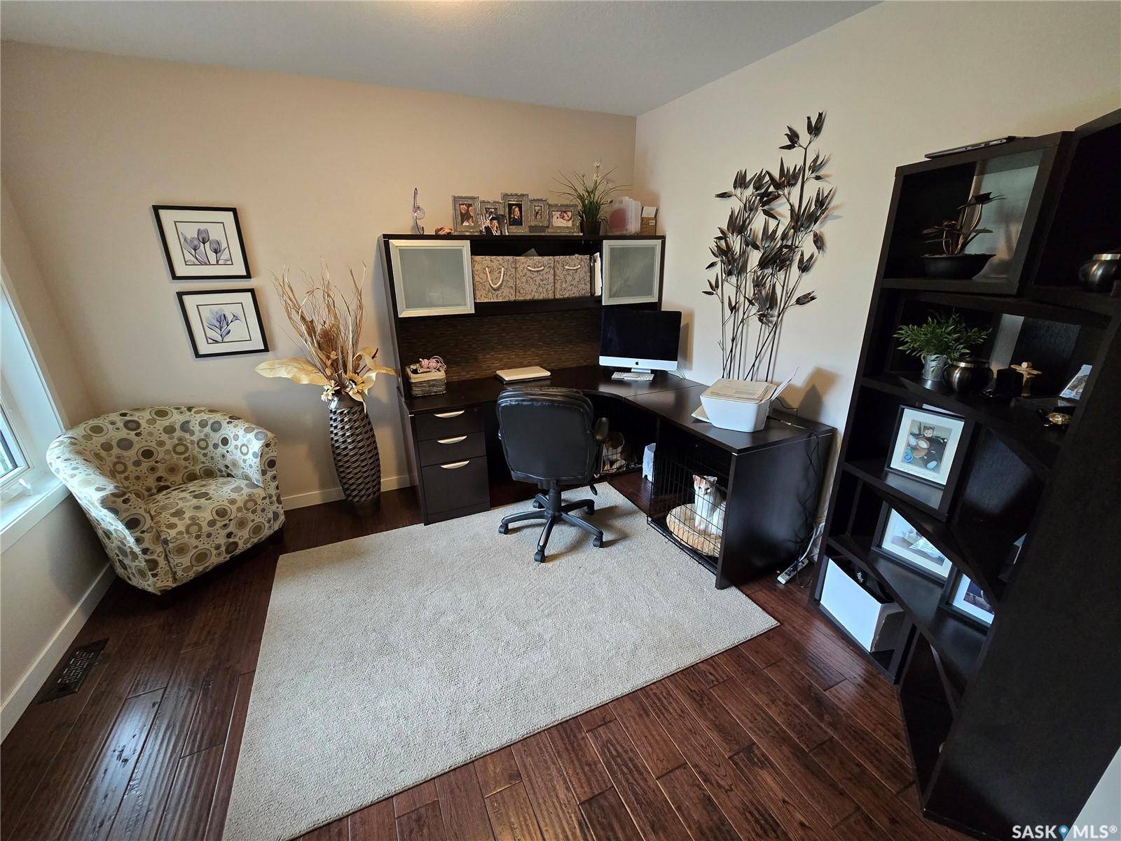 Weyburn, SK S4H 0B9,721 Barber CRESCENT