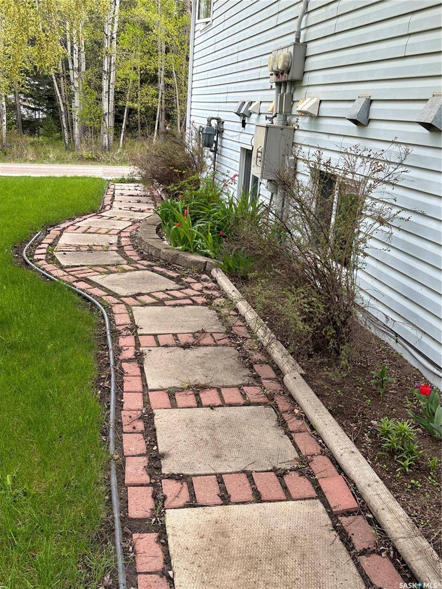 Big River, SK S0J 0E0,228 6th AVENUE N