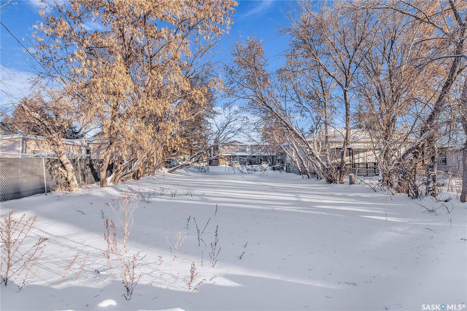 Saskatoon, SK S7M 3G4,335 W AVENUE S