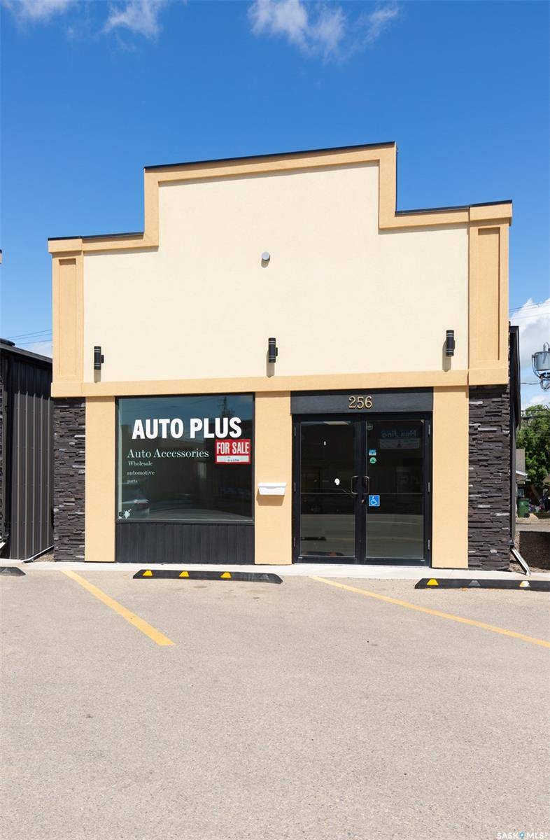Moose Jaw, SK S6H 1S7,256 High STREET W