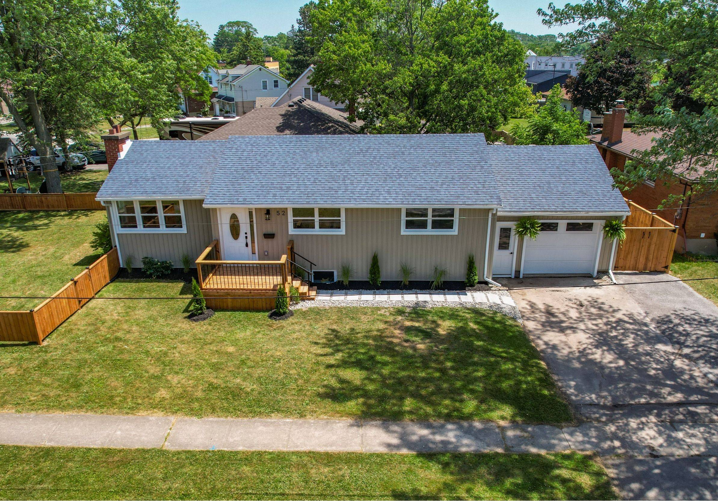 Welland, ON L3C 1M8,52 Valencourt DR