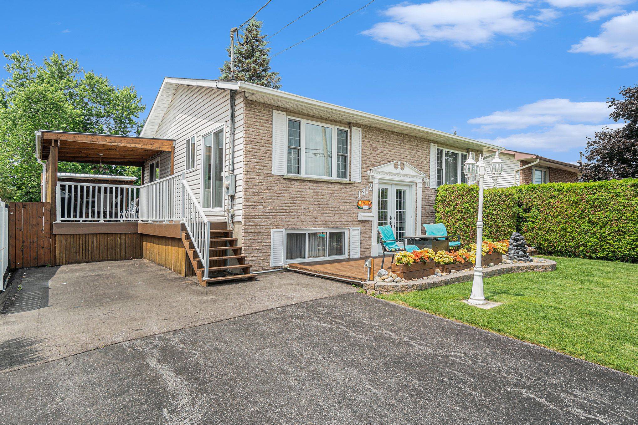 Cornwall, ON K6J 5S1,1812 Brookdale AVE