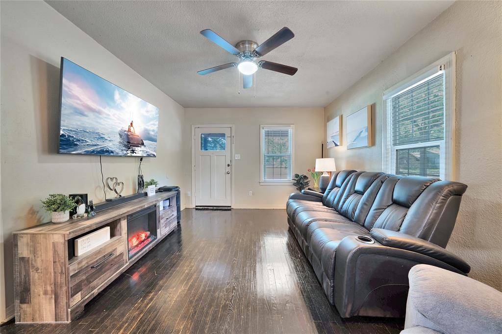 Haltom City, TX 76111,4001 Carnation Avenue