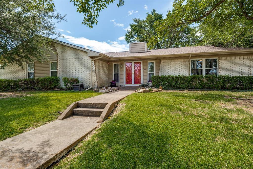 Garland, TX 75043,1310 Briar Hollow Lane
