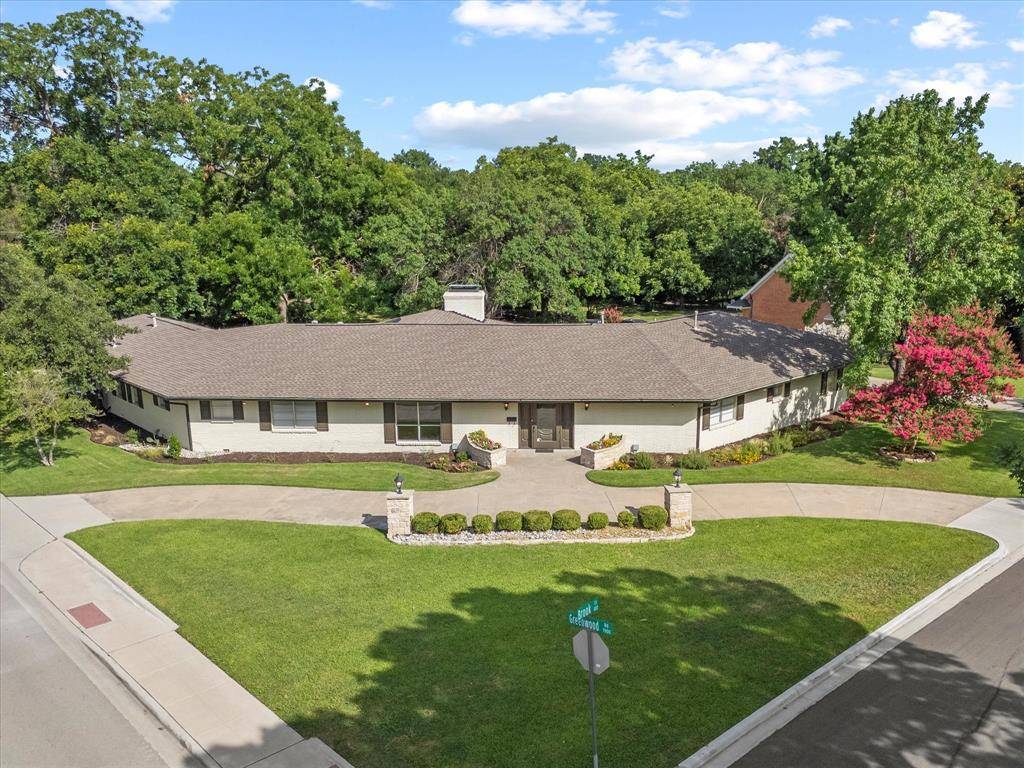 Mckinney, TX 75069,416 Brook Lane