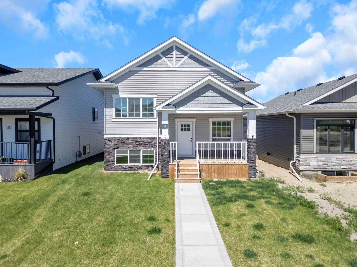 Sylvan Lake, AB T4S 0W5,9 IAN WAY