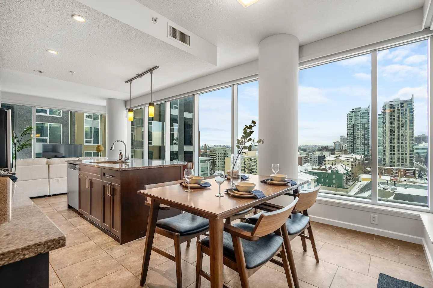 Calgary, AB T2G 1E1,211 13 AVE SE #802
