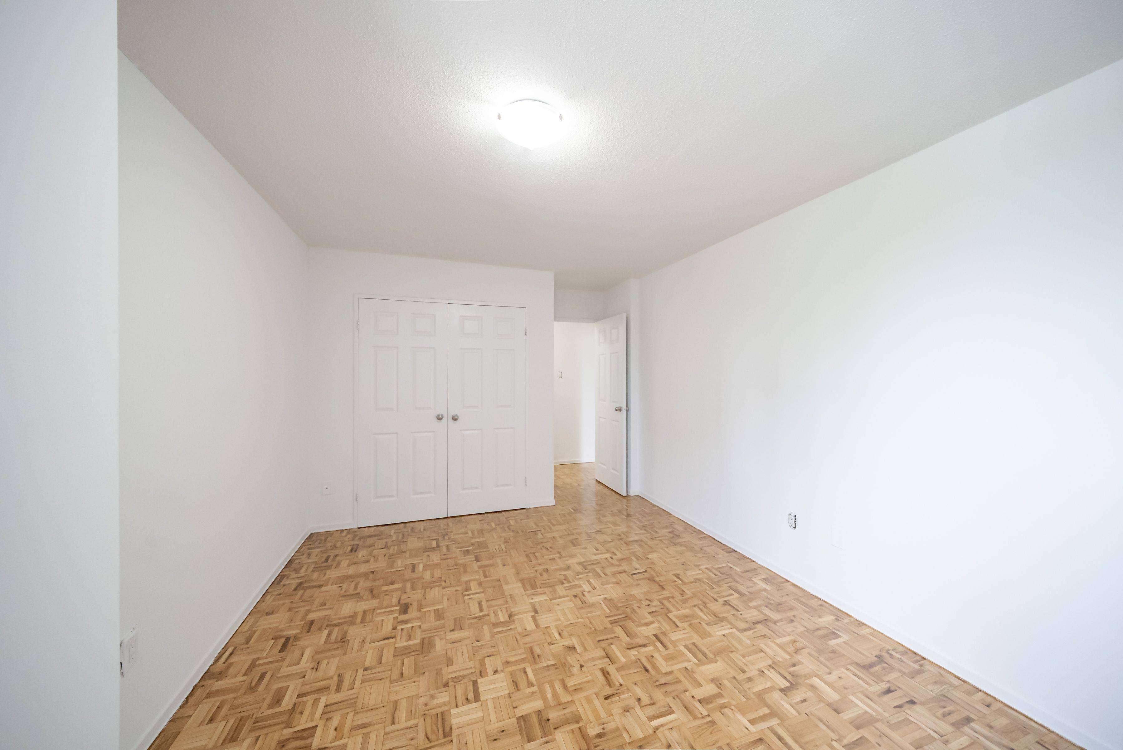 Toronto E04, ON M1P 4P1,5 Glamorgan AVE #1005