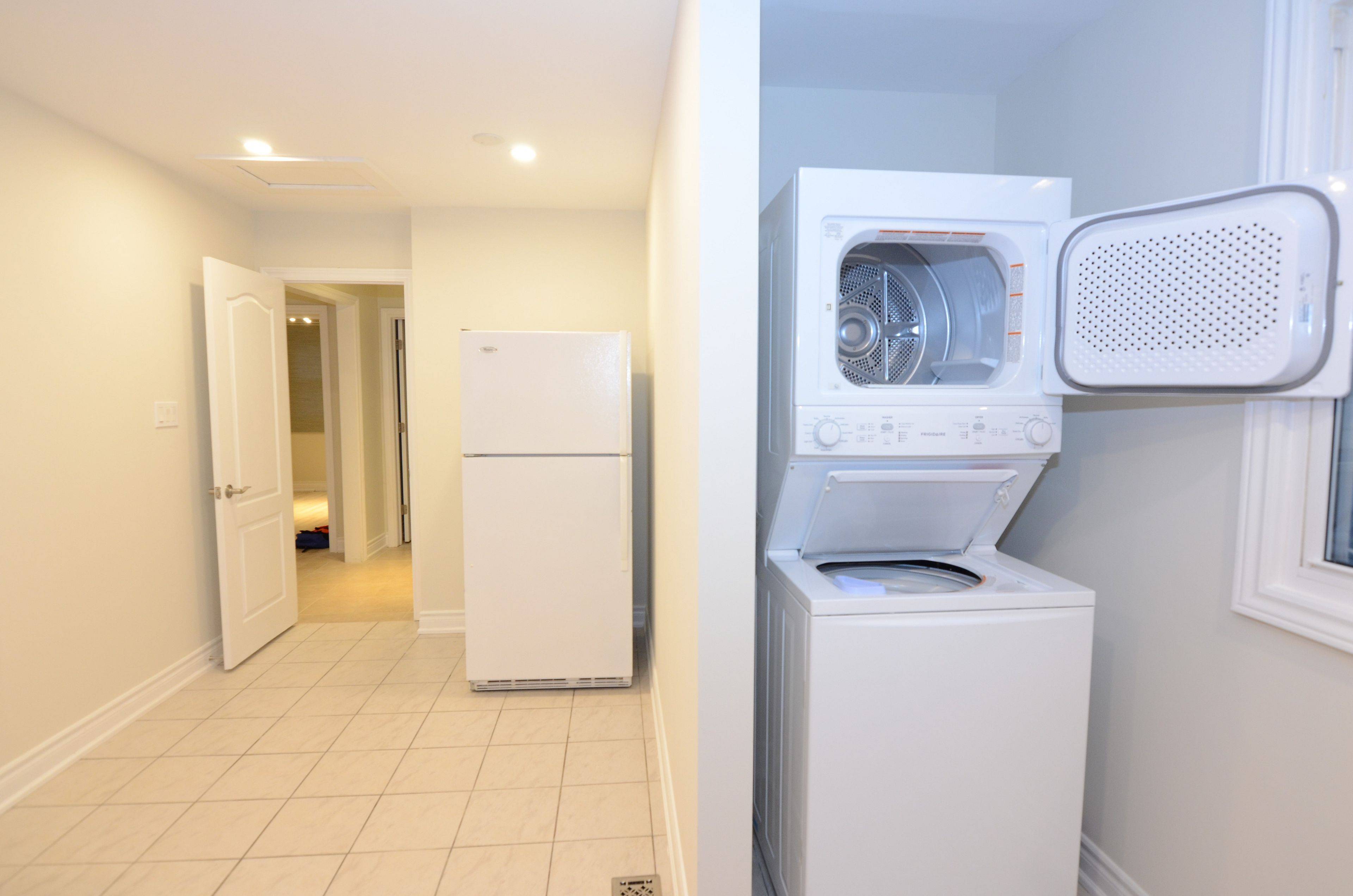 Newmarket, ON L3Y 3T4,94 Prospect ST