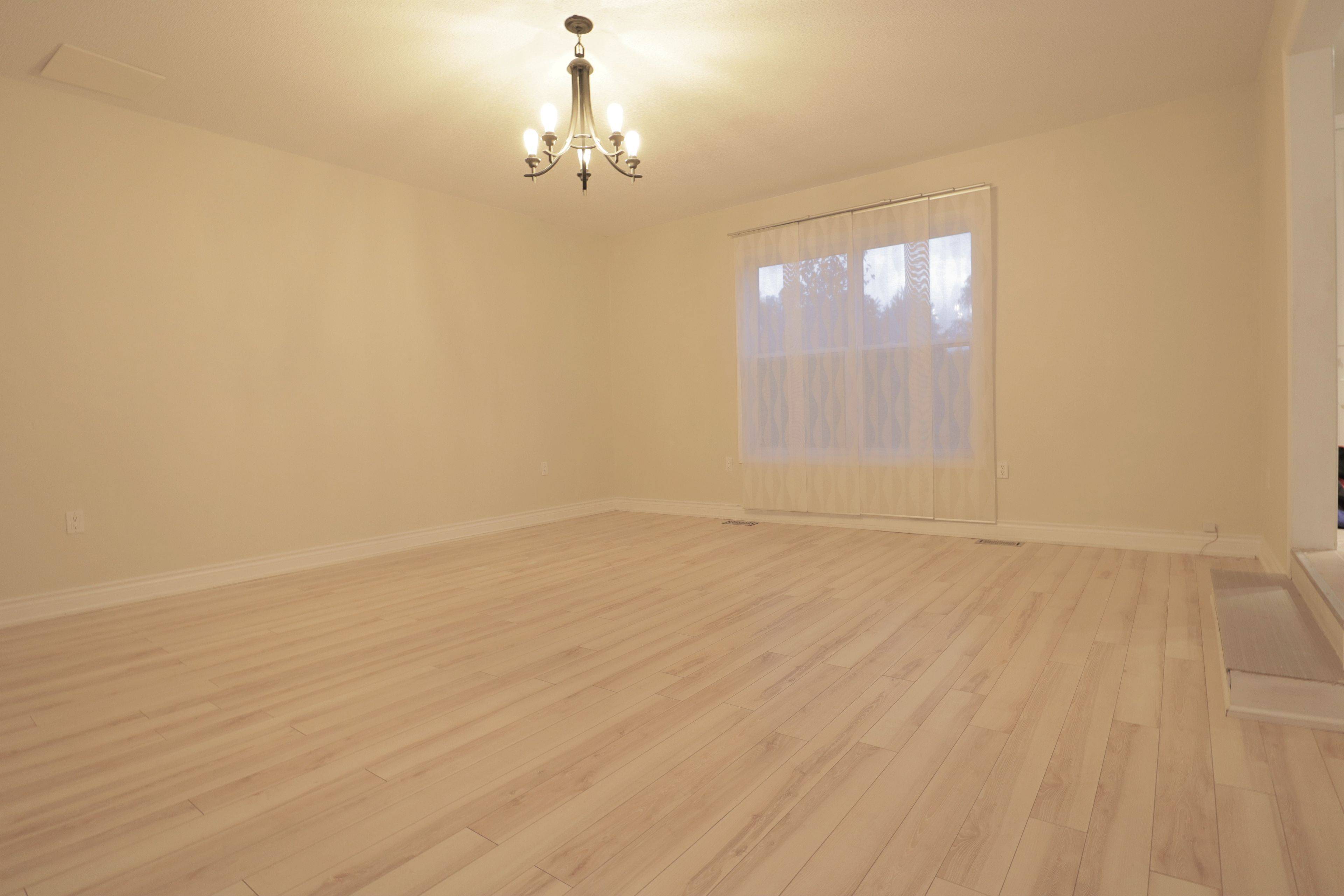 Newmarket, ON L3Y 3T4,94 Prospect ST