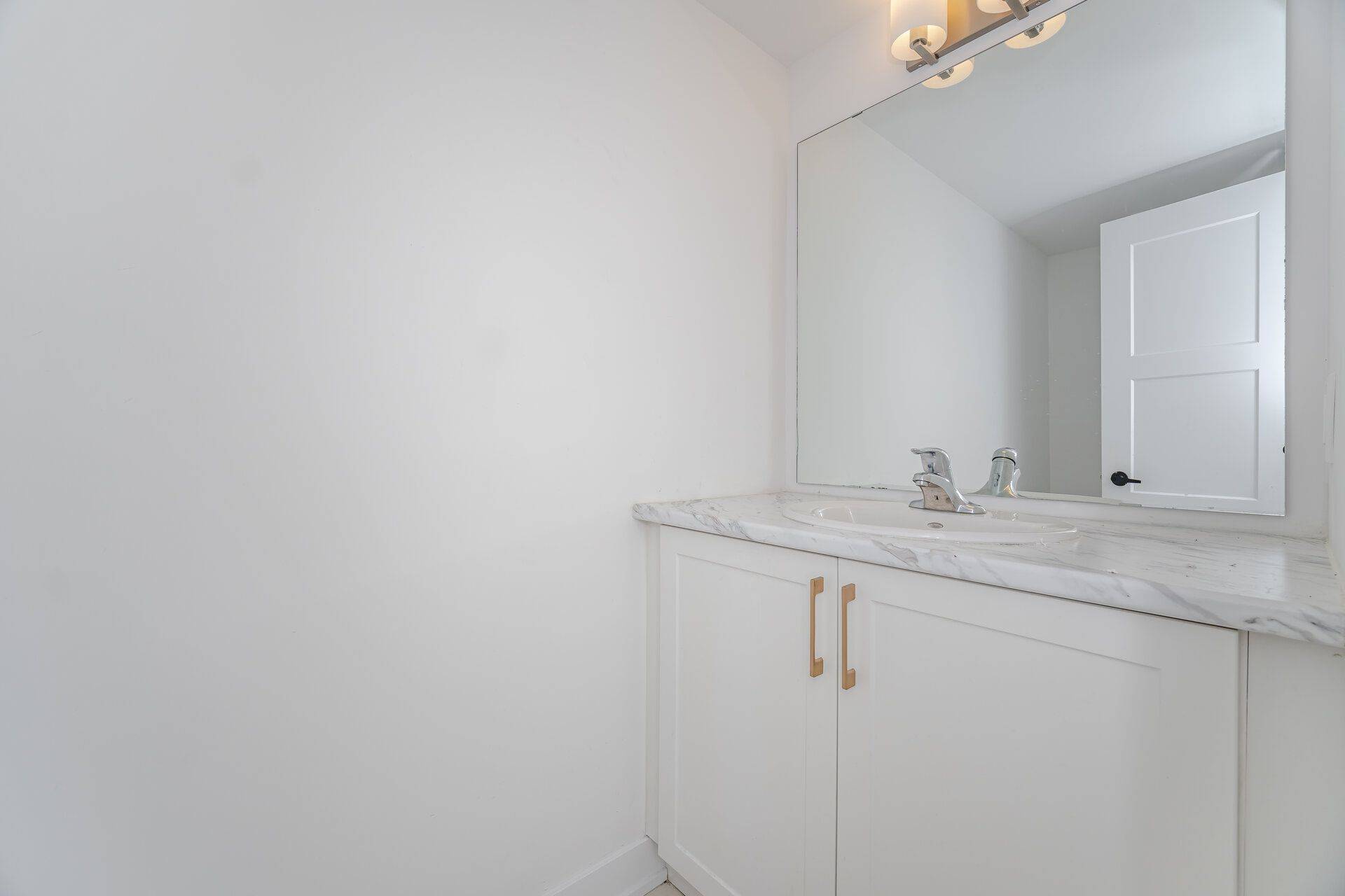 Barrie, ON L9J 0C2,28 Silo Mews