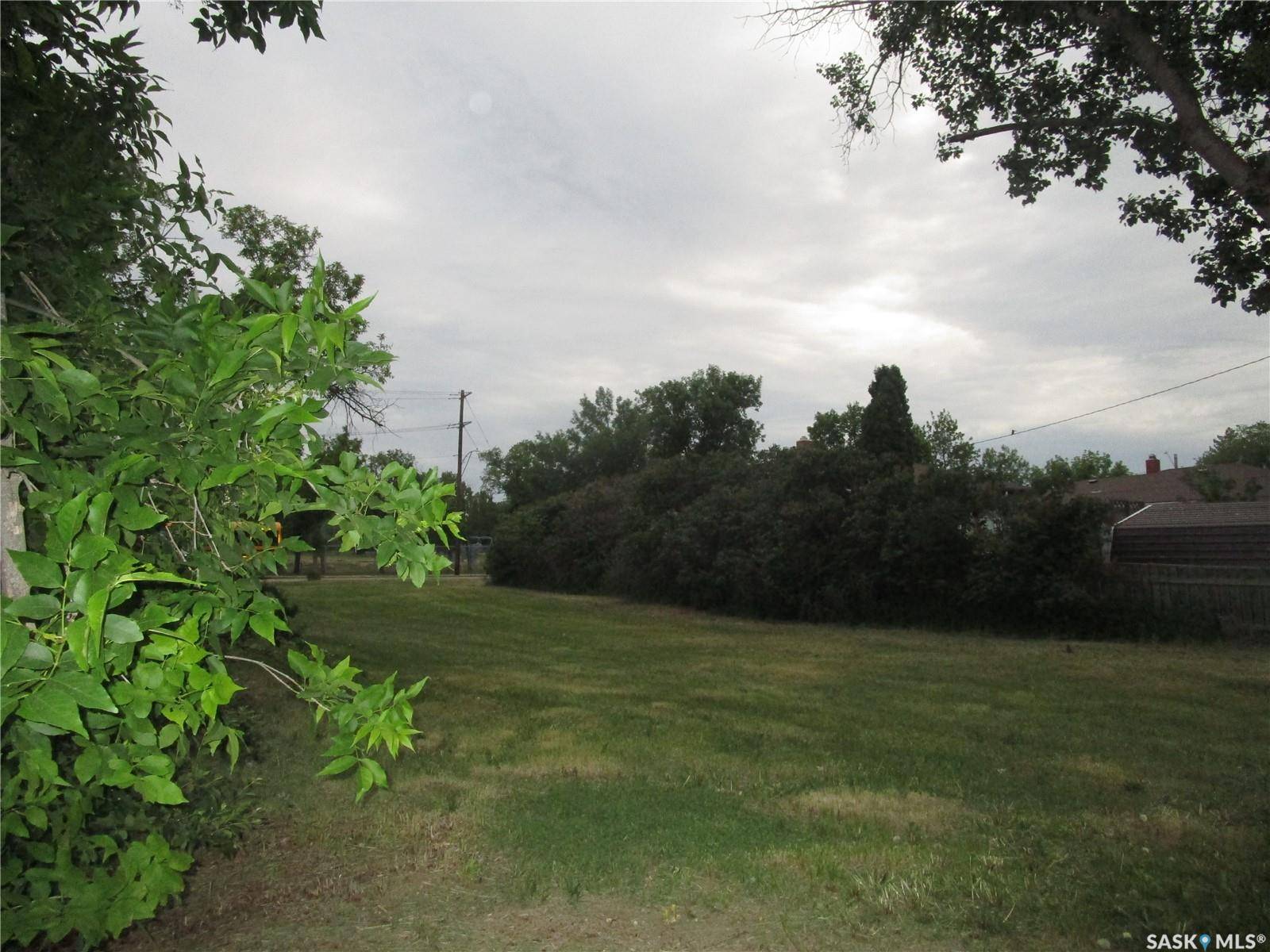 Assiniboia, SK S0H 0B0,221 7th AVENUE