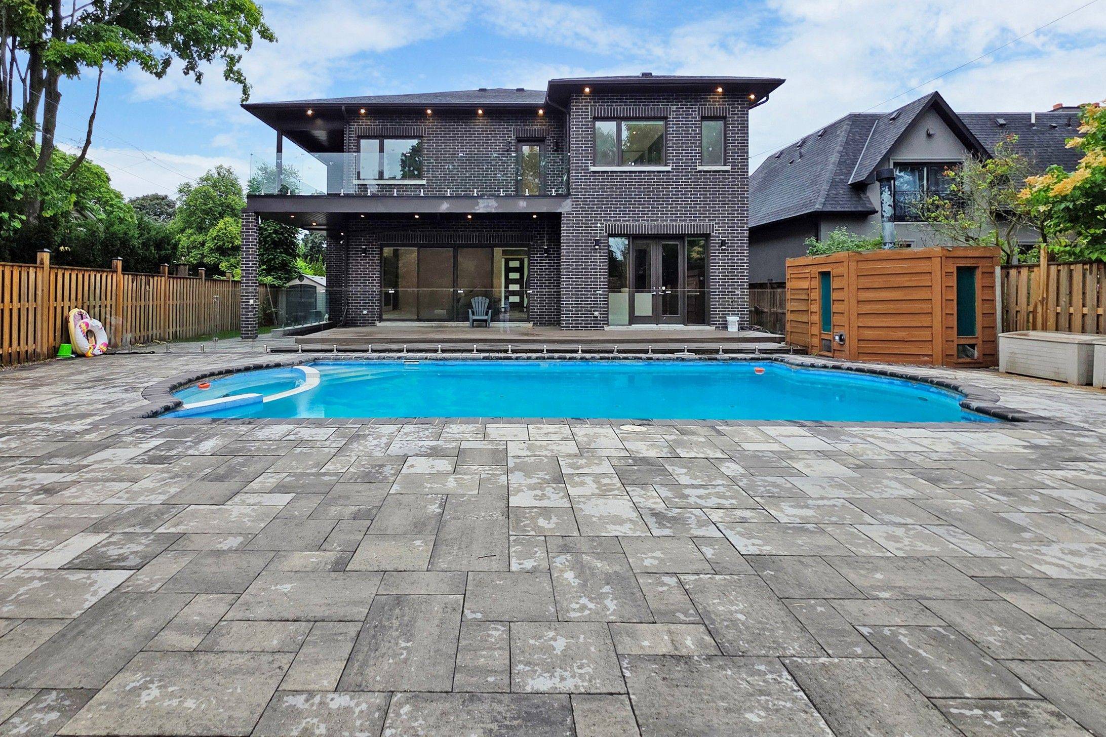 Toronto W08, ON M9B 5J9,114 Lloyd Manor RD