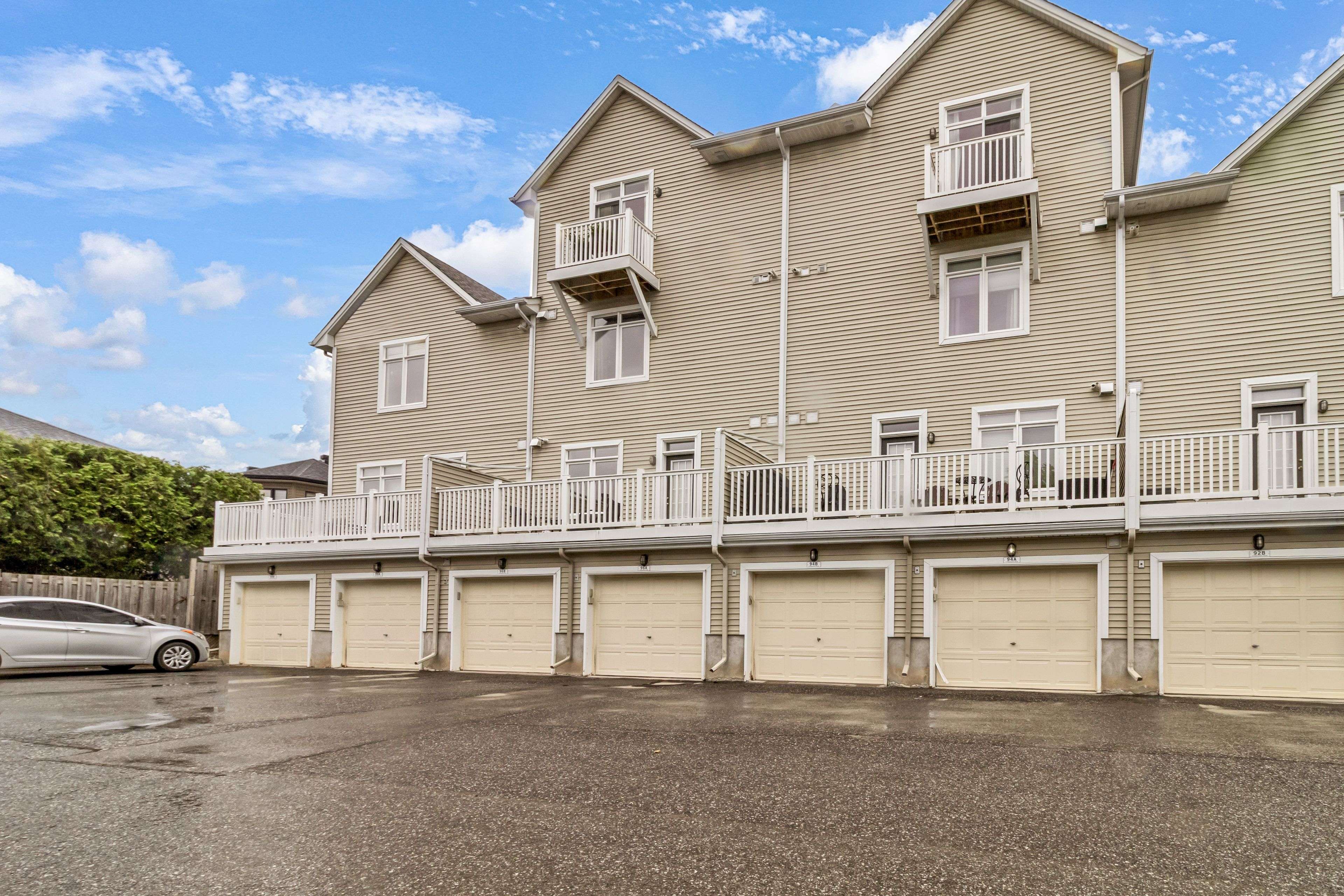 Kanata, ON K2M 0C4,96 Stonehaven DR #B