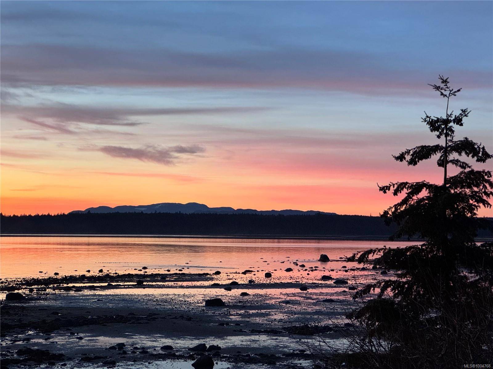 Cortes Island, BC V0P 1K0,482 Smelt Bay Rd