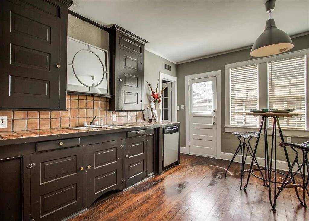 Dallas, TX 75214,6132 Tremont Street #6132