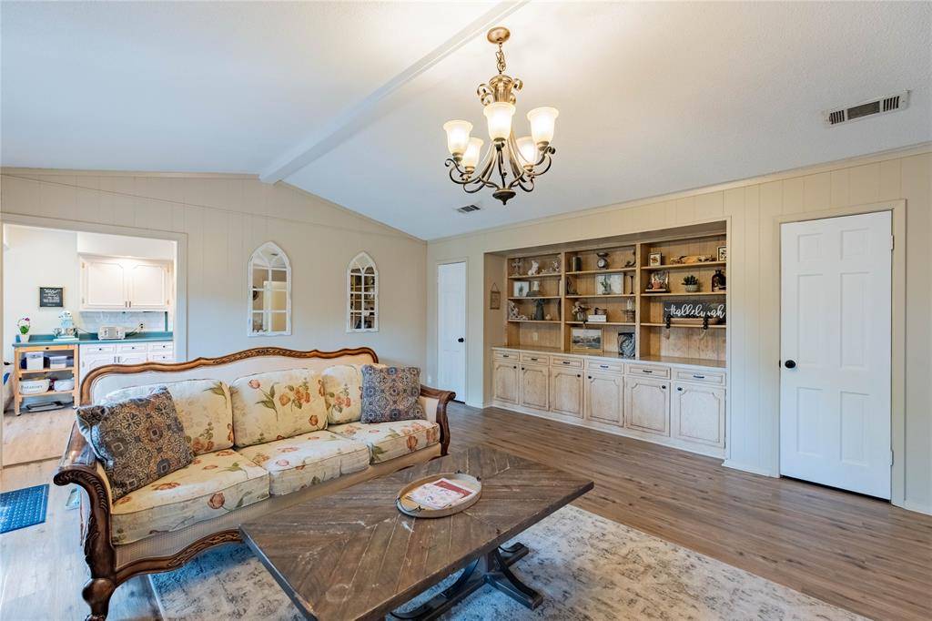 Longview, TX 75601,1900 Franklin Drive