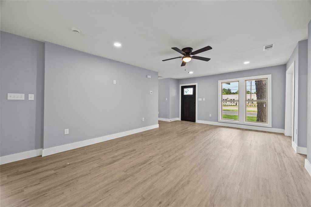 Dallas, TX 75217,7703 Lake June Road