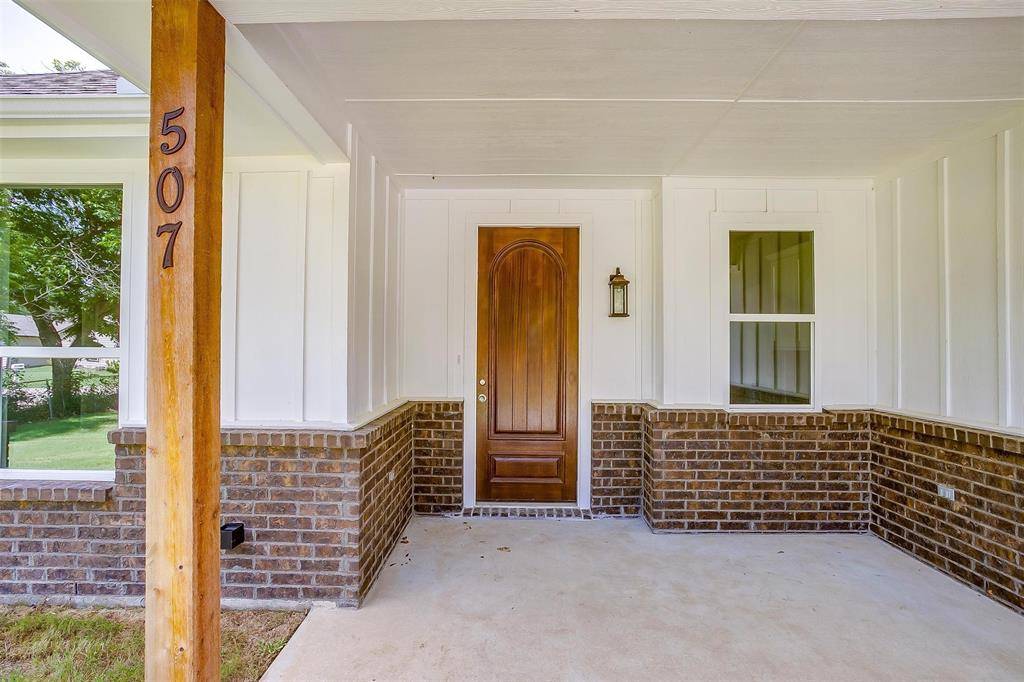 Grandview, TX 76050,507 S 4th Street