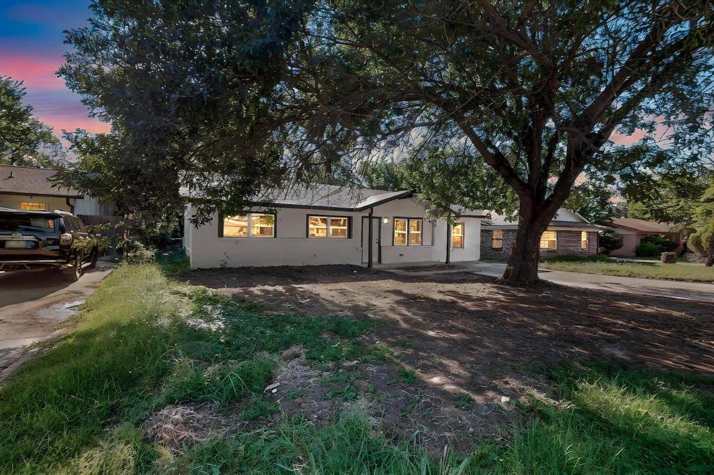 Dallas, TX 75217,385 Crusader Drive