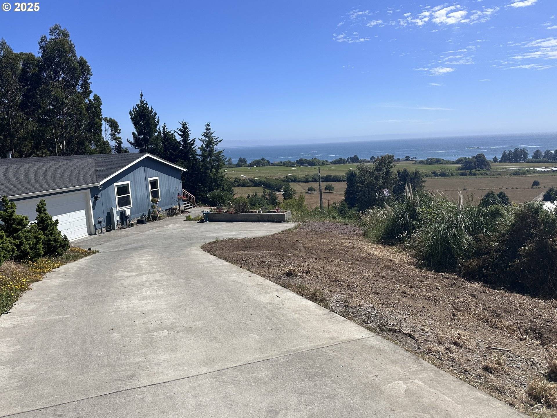 Brookings, OR 97415,98860 MCVAY CREEK RD