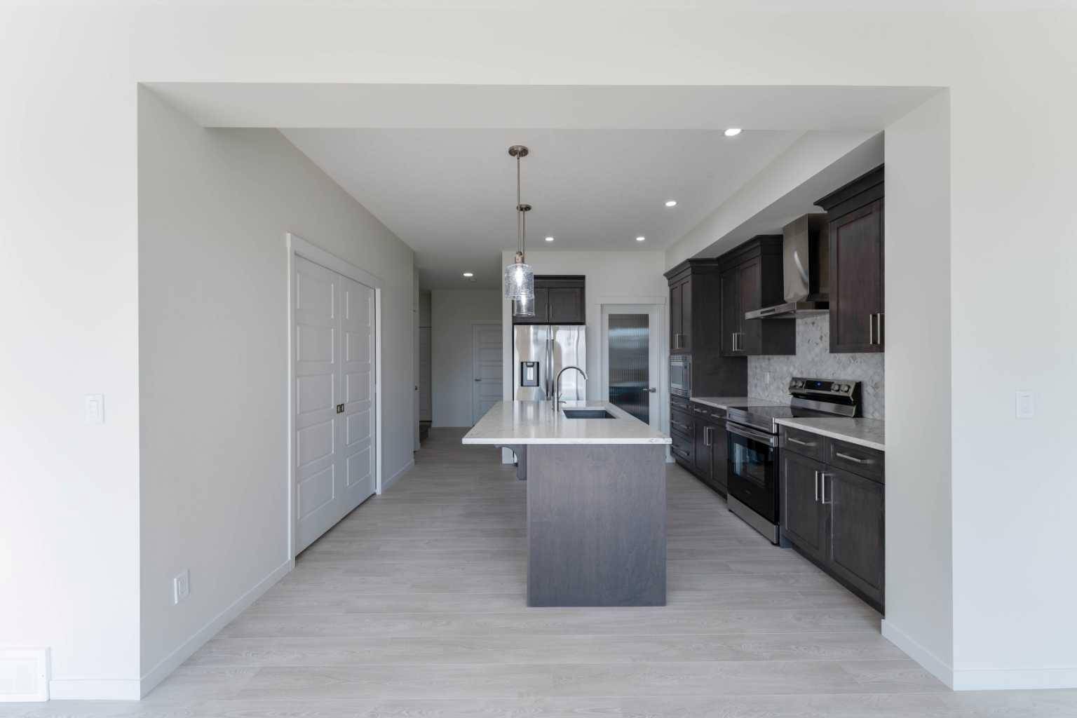Calgary, AB T3N 2P1,366 Corner Glen WAY NE