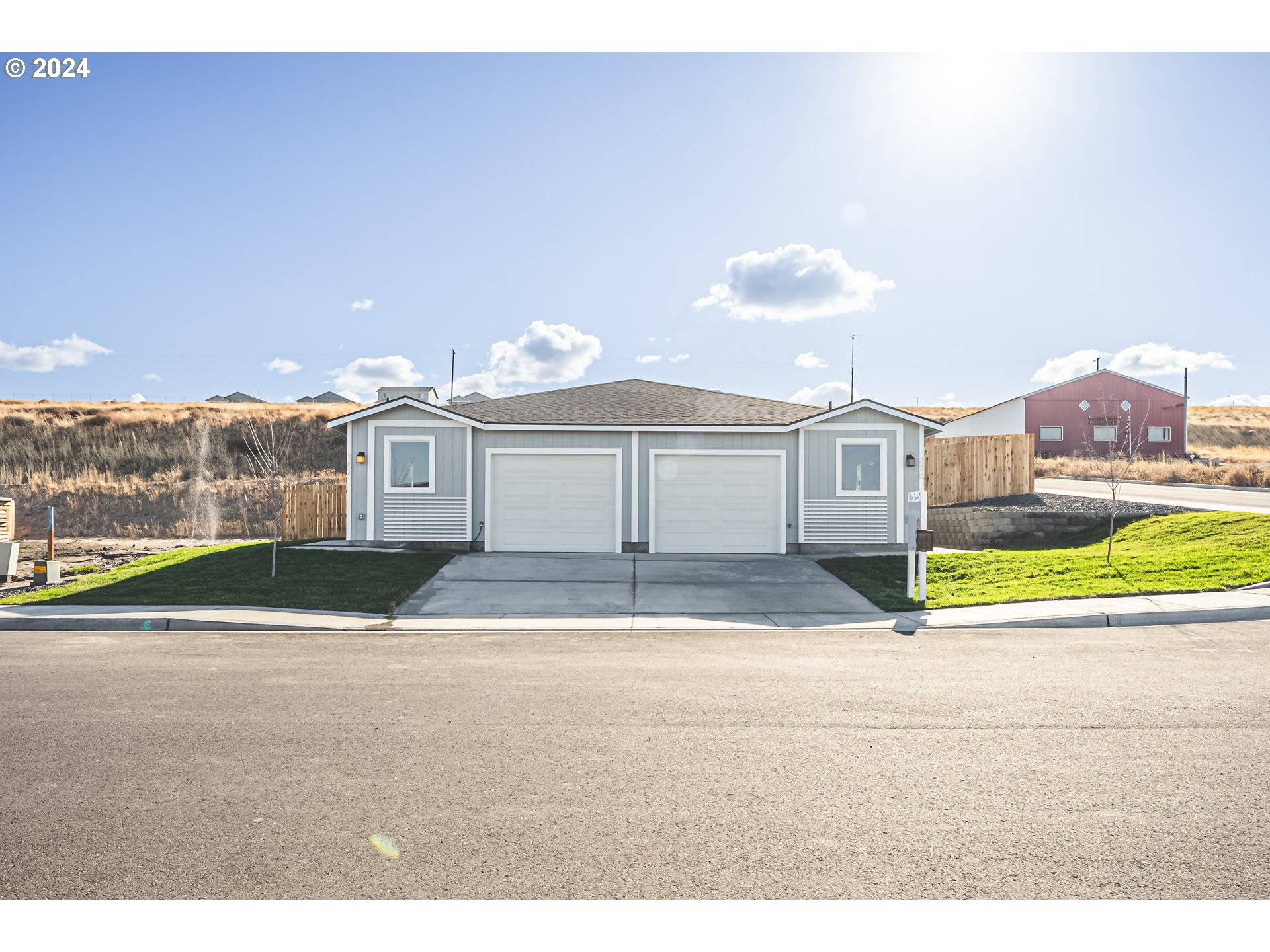 Hermiston, OR 97838,1069 NE EMERALD DR