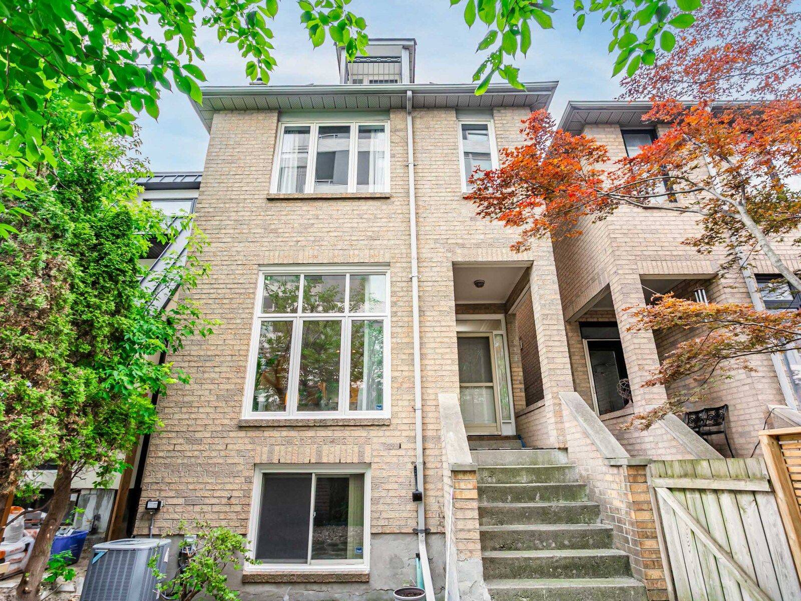 Toronto C10, ON M4P 2P5,108 Banff RD