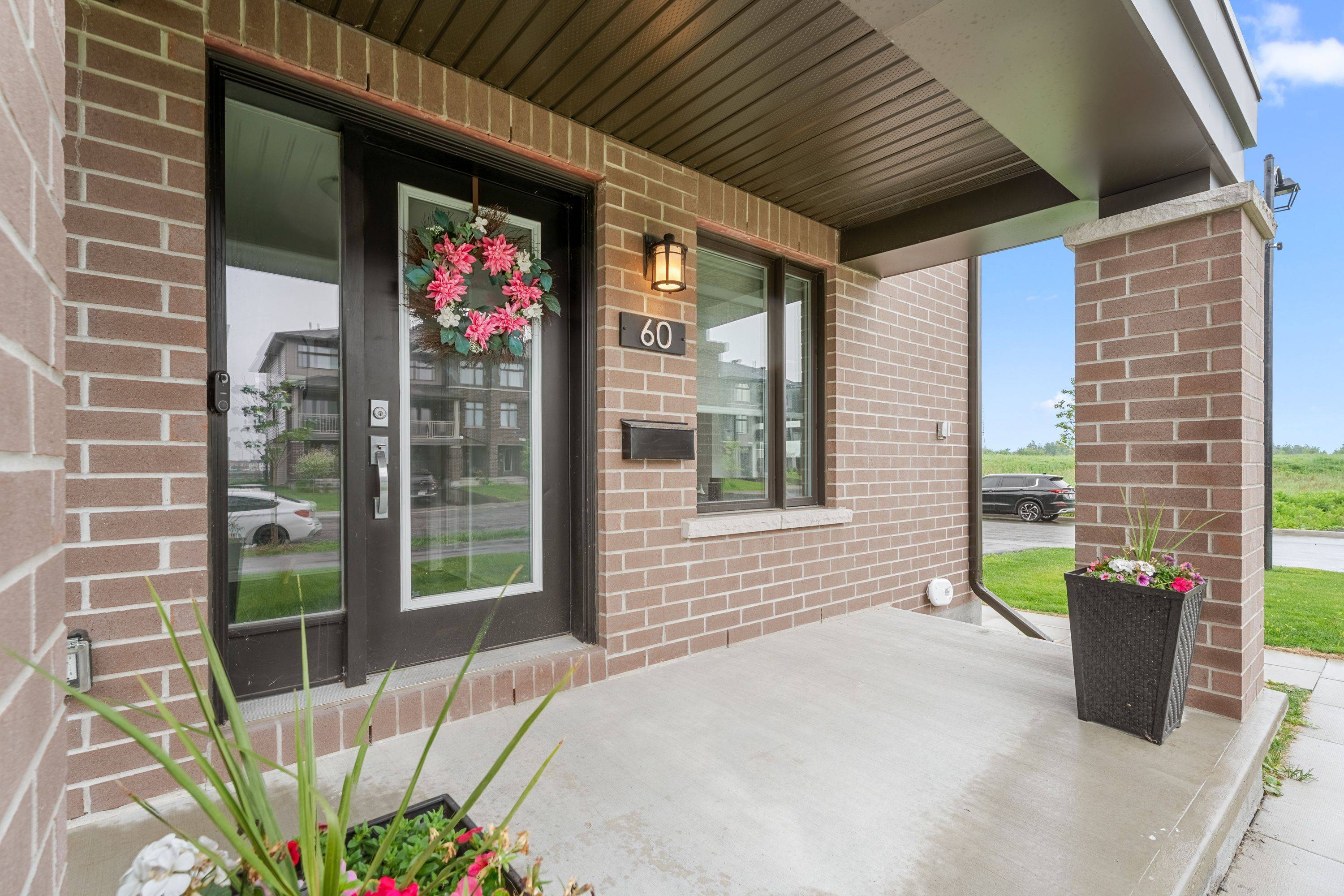 Orleans - Convent Glen And Area, ON K1W 0R2,60 Verglas LN