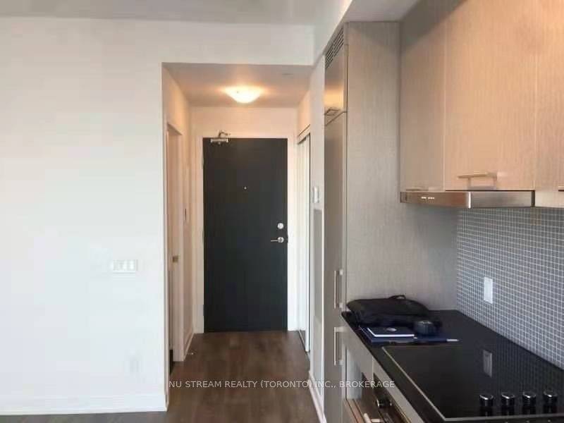 Toronto C01, ON M5V 0P1,87 Peter ST #1609