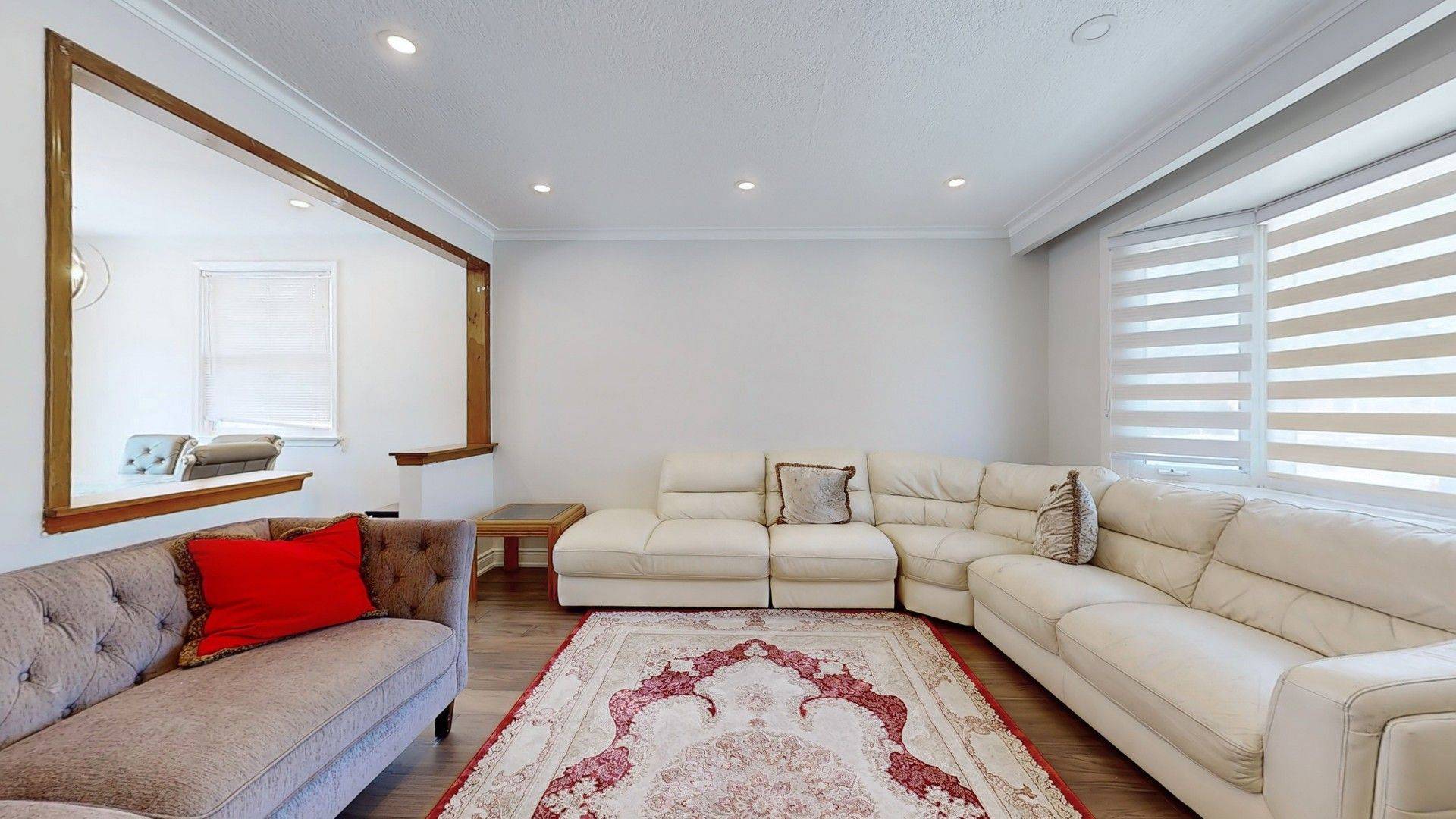 Toronto C07, ON M2R 2R5,341 Moore Park AVE