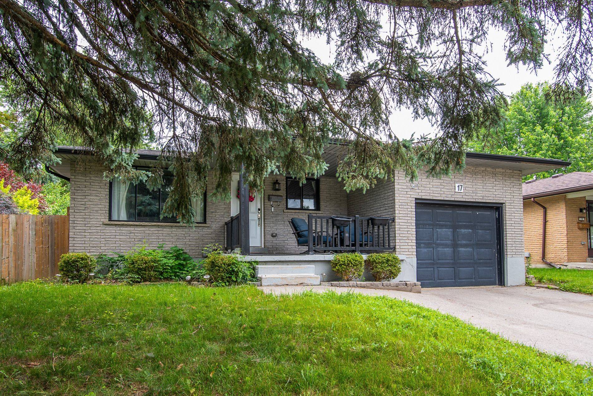 Stratford, ON N5A 6Y5,17 HICKORY Line