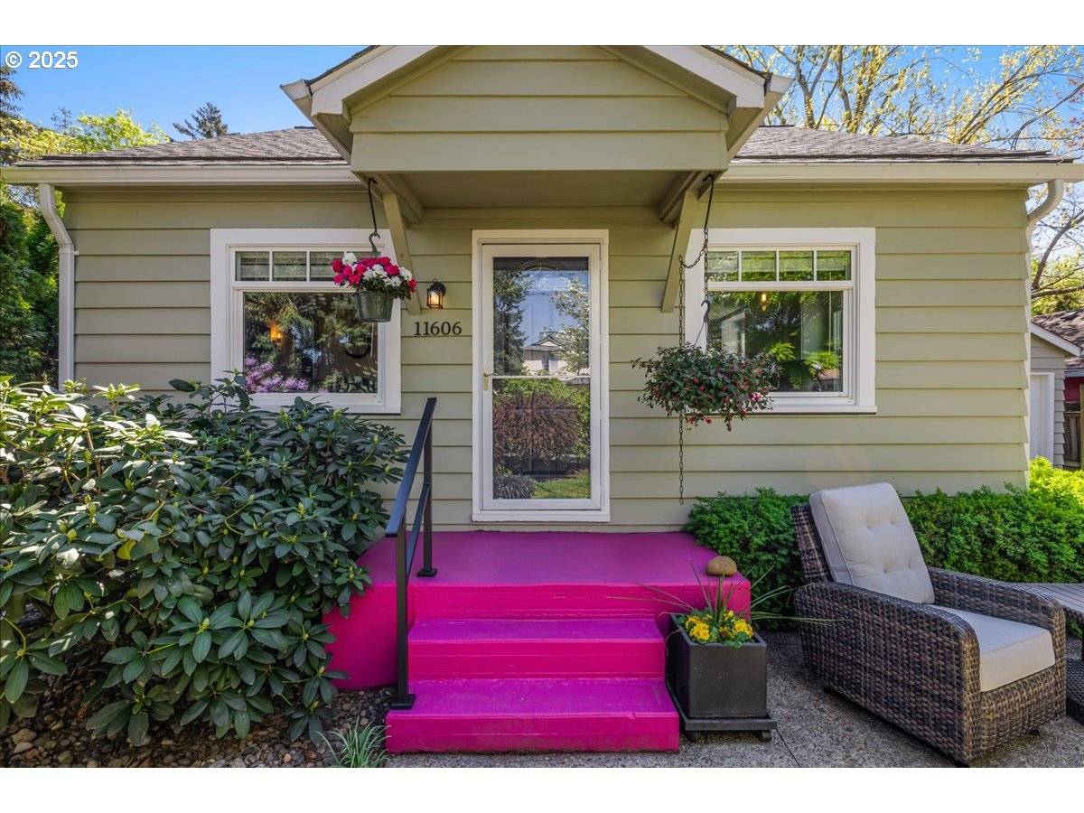 Portland, OR 97216,11606 SE WASHINGTON ST