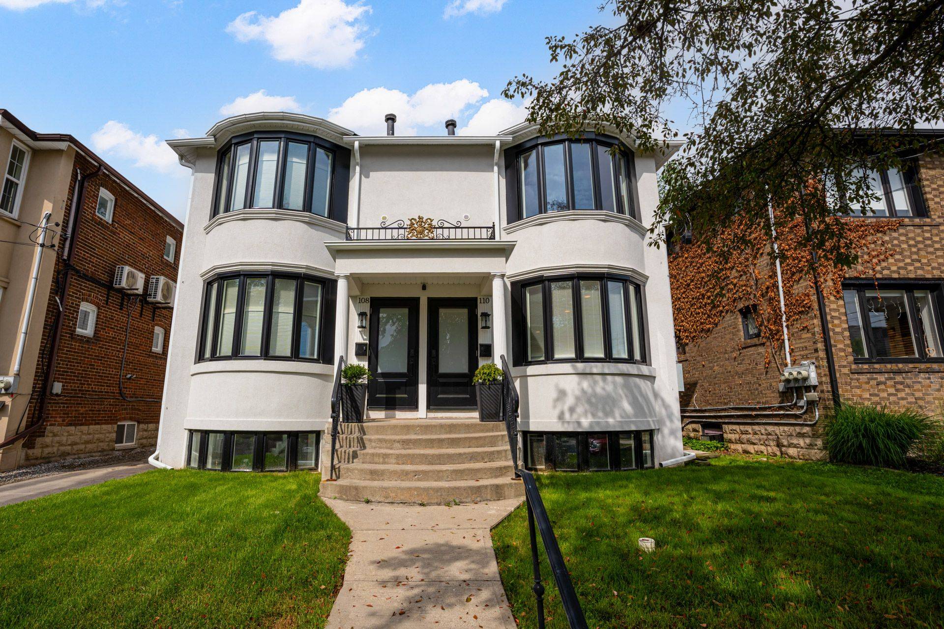 Toronto C03, ON M5P 2L4,110 Braemar AVE #Main