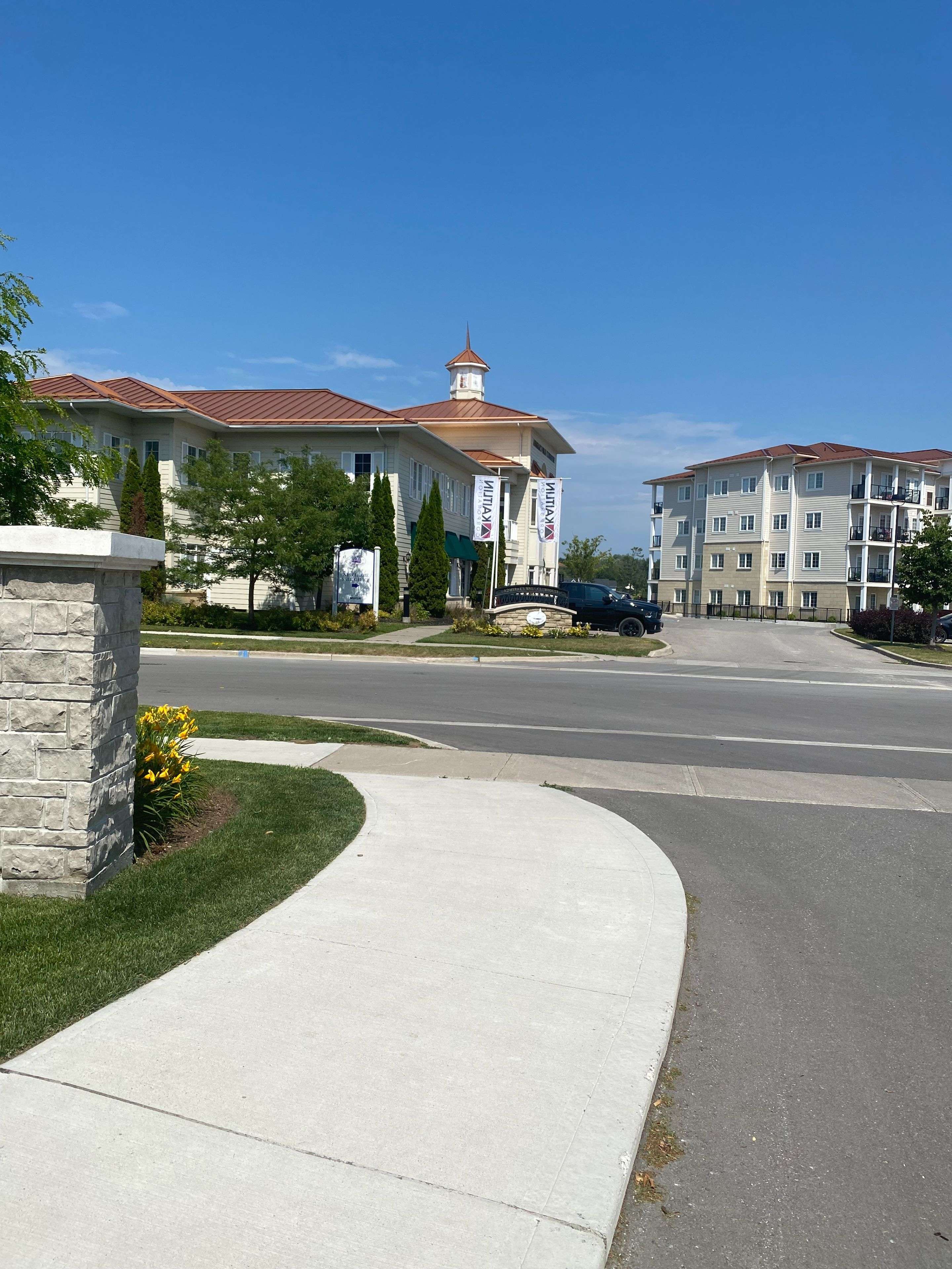 Clarington, ON L1B 0W2,65 Shipway AVE NE #111