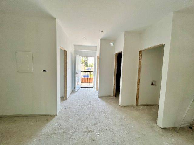 London North, ON N6H 2H3,178 Woodward AVE #4