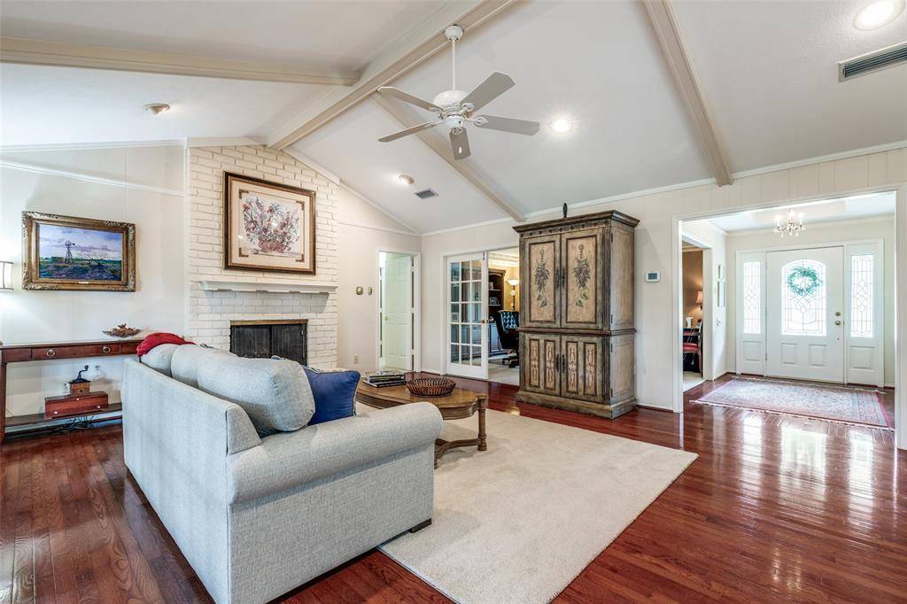 Dallas, TX 75248,6921 Vineridge Drive
