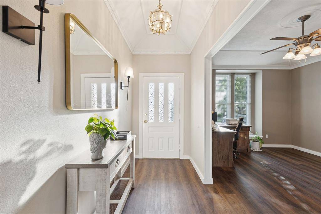 Dallas, TX 75243,10306 Cimmaron Trail