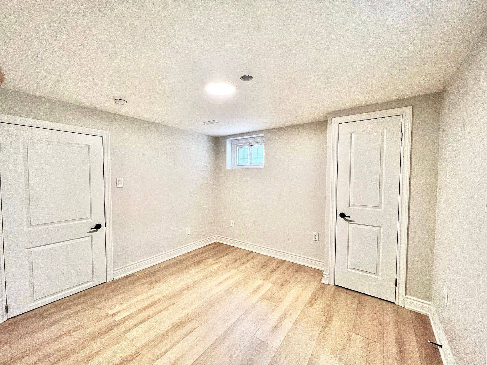 Toronto C07, ON M2R 2P9,65 Dewlane DR #Lower