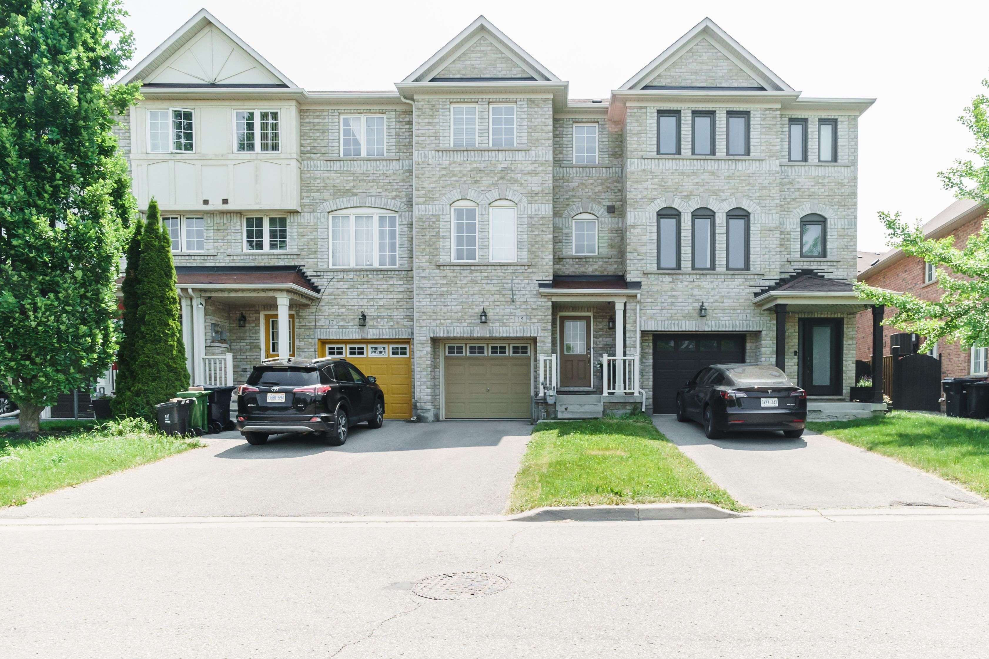 Toronto E04, ON M1L 0A9,15 Oates DR