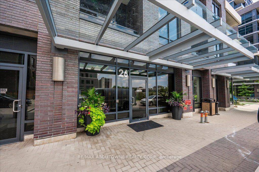 Toronto W08, ON M9B 0E3,26 Gibbs RD #926