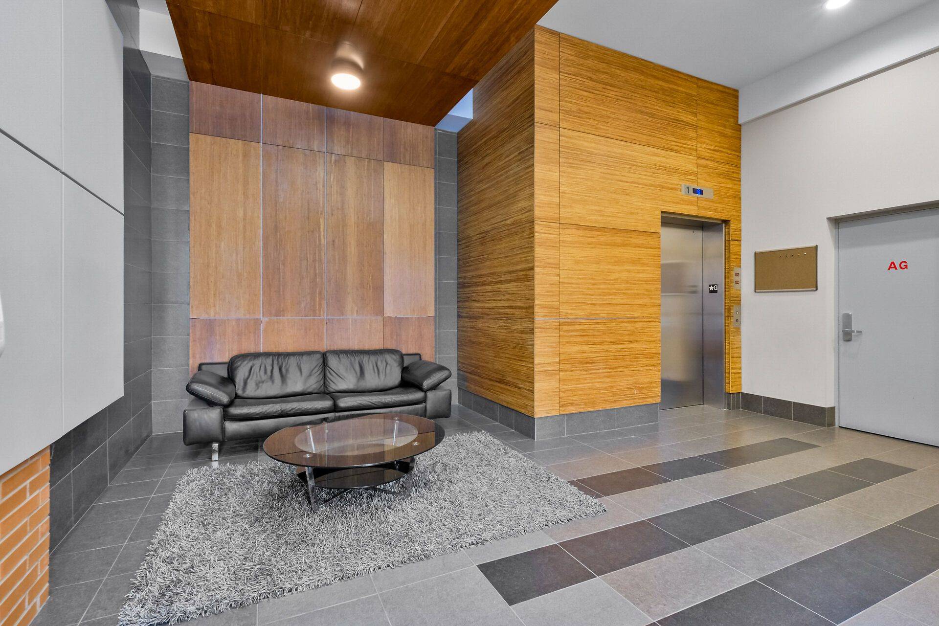 Glebe - Ottawa East And Area, ON K1S 3W8,1014 Bank ST #308