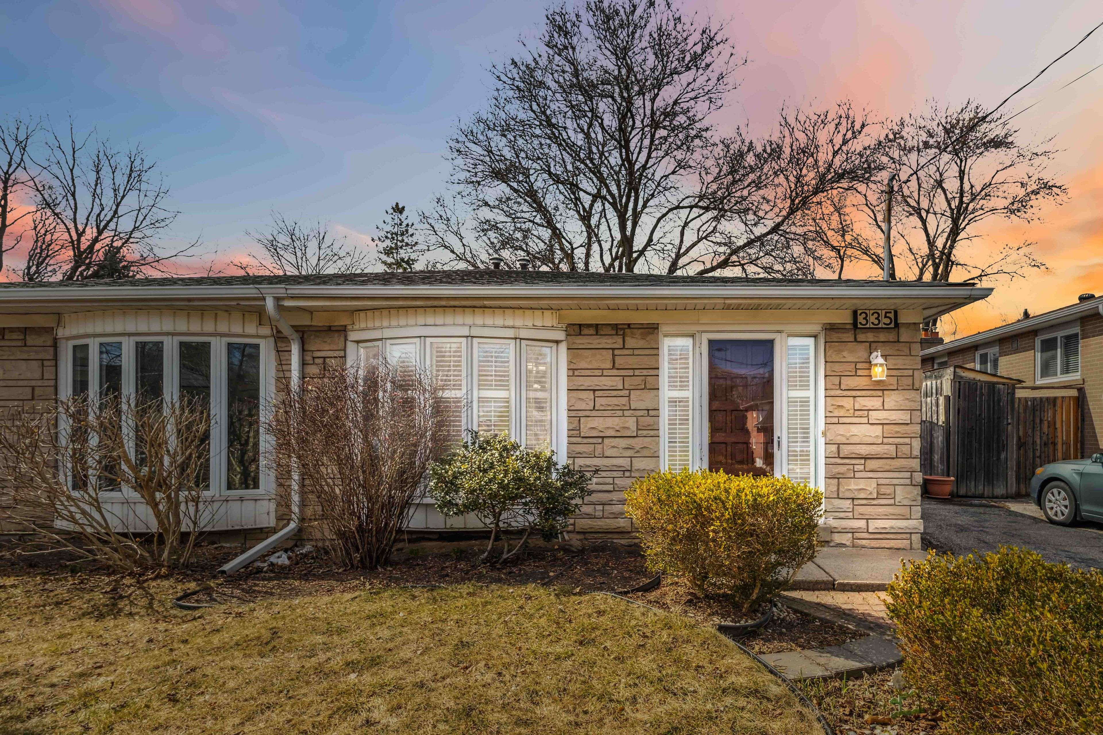 Toronto C12, ON M2L 2T7,335 Woodsworth RD