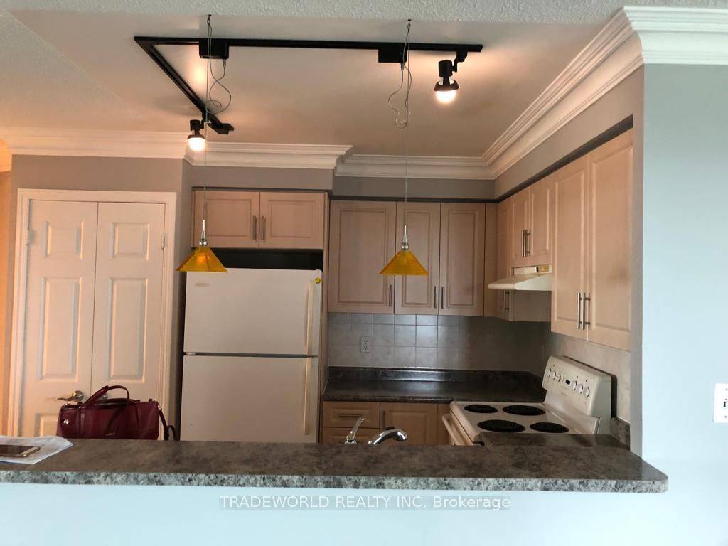 Toronto C07, ON M2N 7H2,7 Lorraine DR #1505