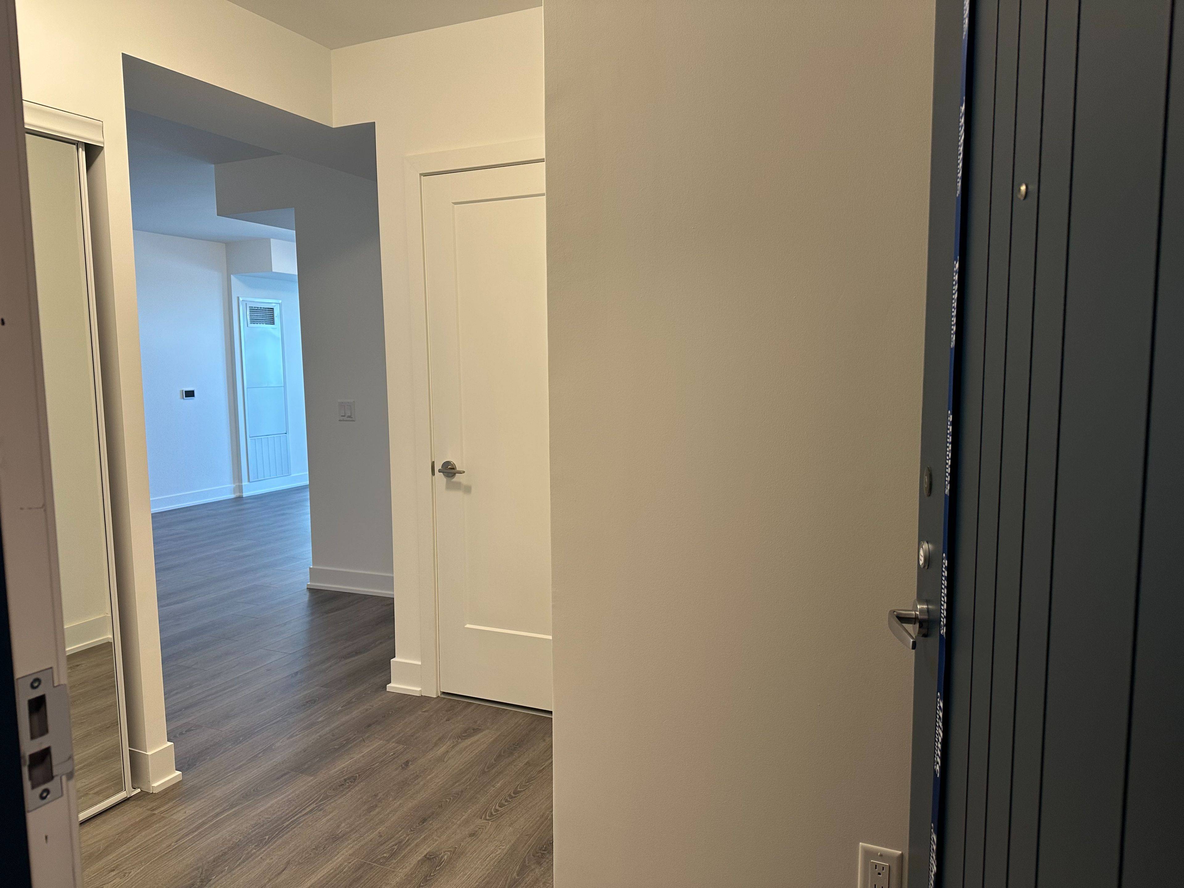 Oshawa, ON L1H 7K4,2425 Simco ST N #1117