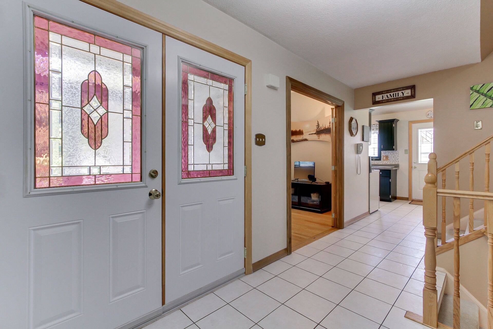 Newmarket, ON L3Y 3B9,871 Elgin ST