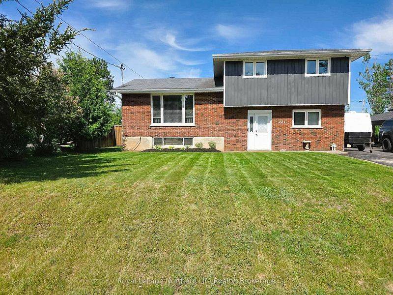 Mattawa, ON P0H 1V0,221 Eleventh ST