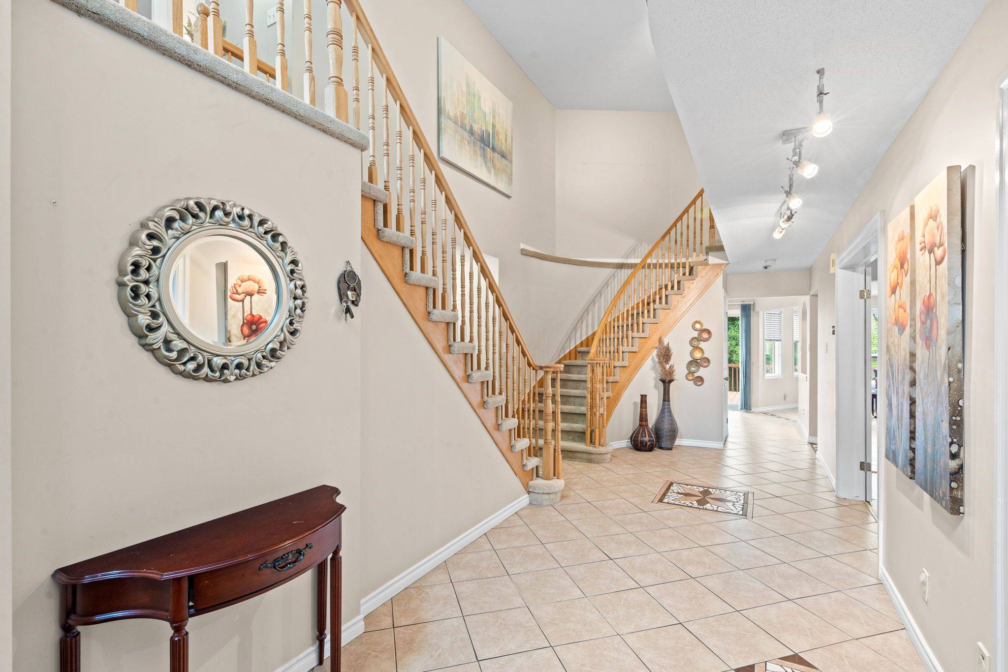 Kanata, ON K2K 2G6,4 Collingwood CRES