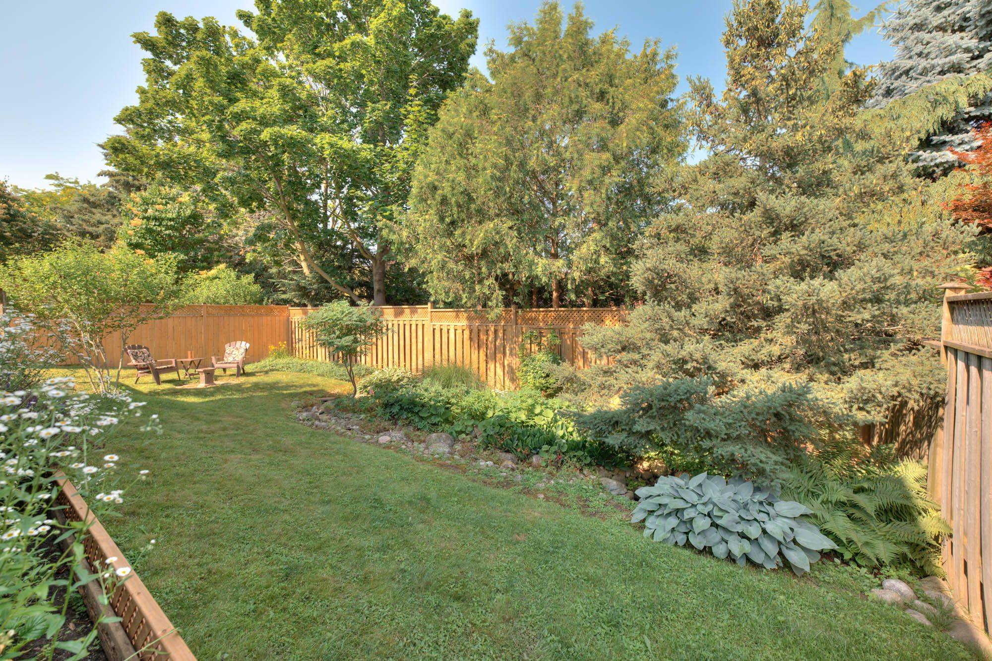 Kitchener, ON N2R 1L8,53 Biehn DR