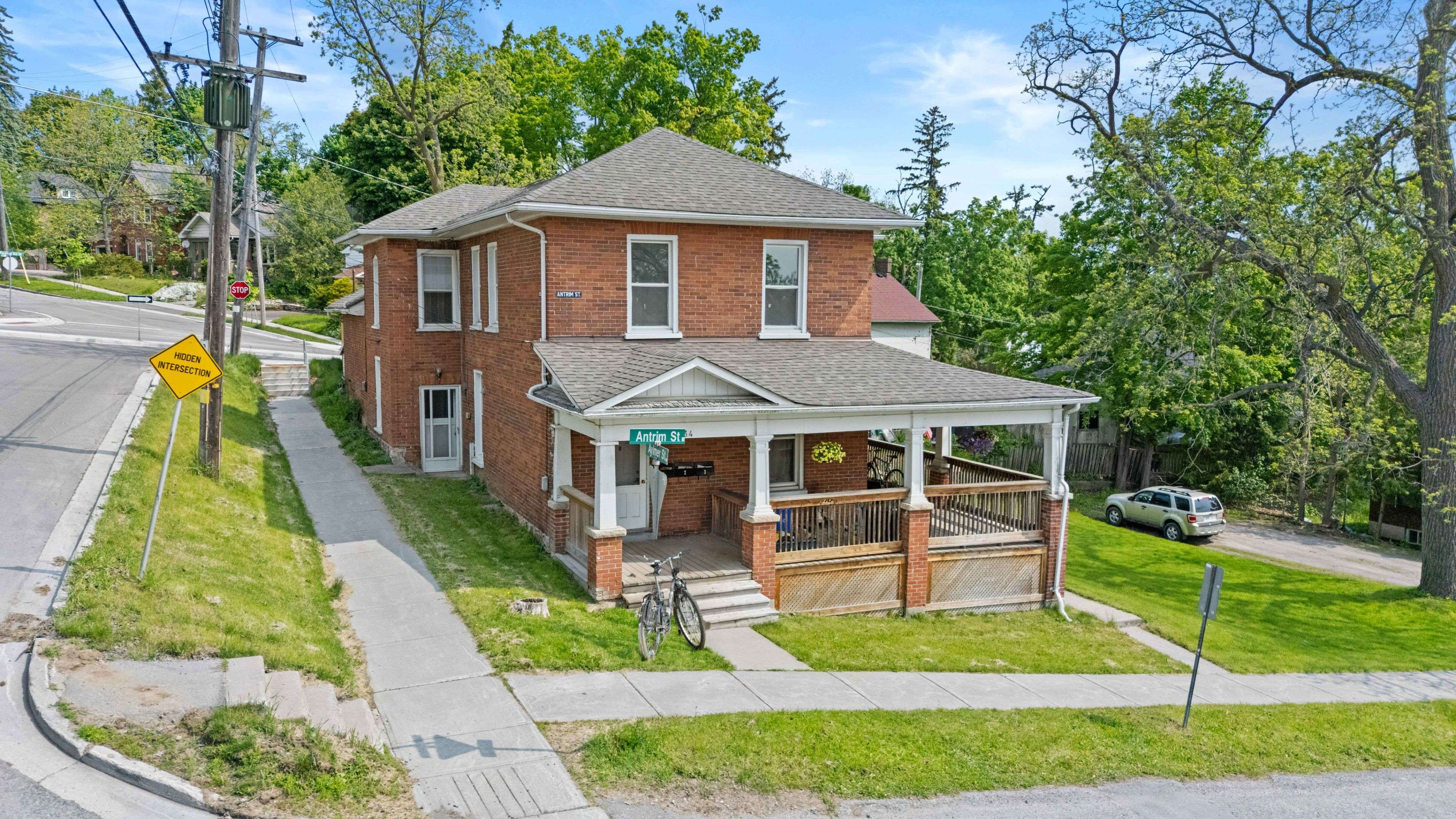 Peterborough Central, ON K9H 3G4,234 Antrim ST